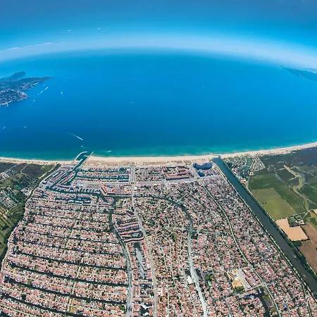 Holiday Llobregat 41b * Empuriabrava