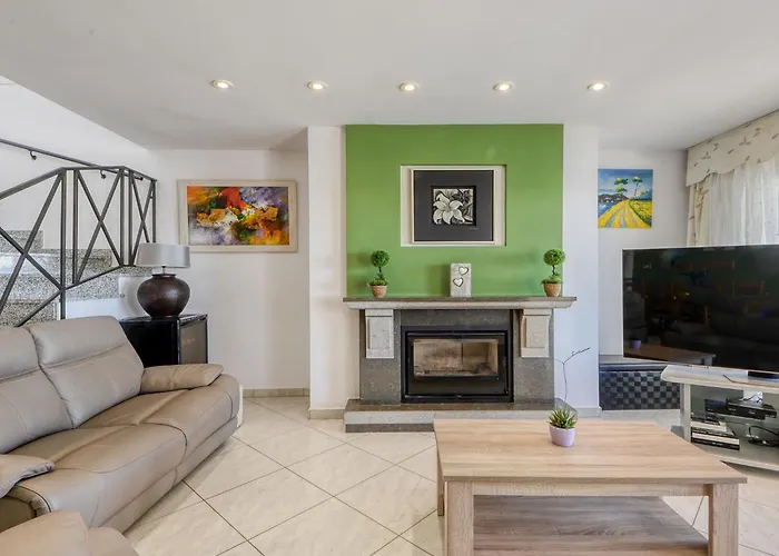 Llobregat 41b By Interhome