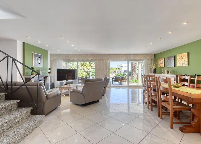 Llobregat 41b By Interhome 엠푸리아브라바